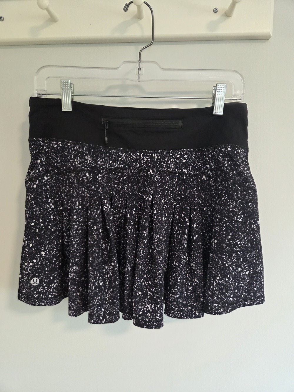 6 Lulu Skort